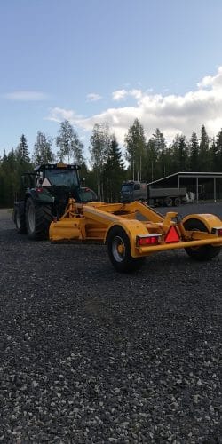 Kasi-urakointi Oulu traktorityöt